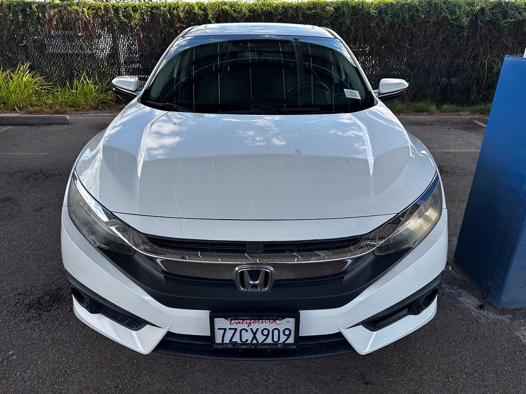 Used 2017 Honda Civic Touring image 4