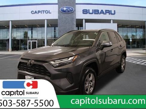 Used 2025 Toyota RAV4 XLE AWD/4WD image 7