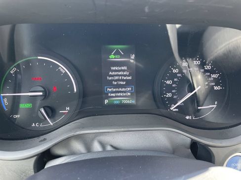 Certified 2024 Toyota Sienna LE AWD/4WD image 17