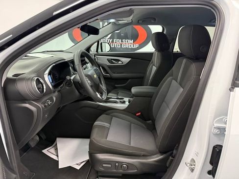 New 2026 Chevrolet Blazer LT w/ LPO, Black Grille Bar Package image 9