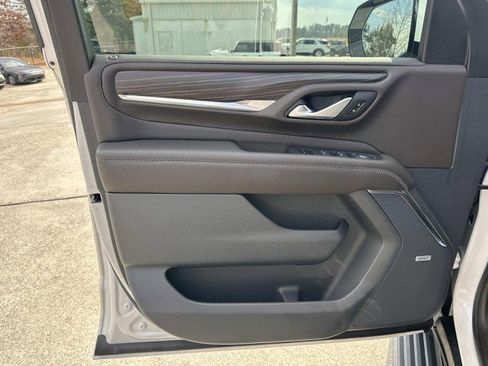 Used 2022 GMC Yukon Denali w/ Denali Premium Package image 10