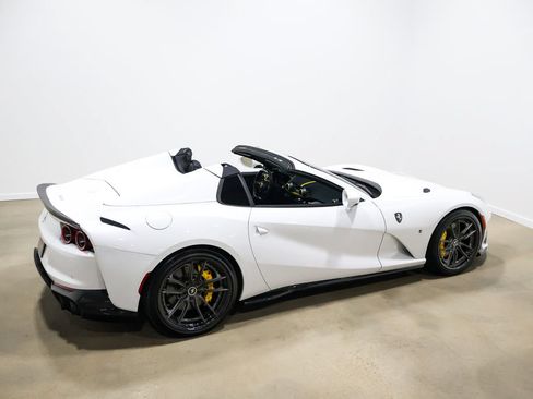 Used 2022 Ferrari 812 GTS RWD image 87
