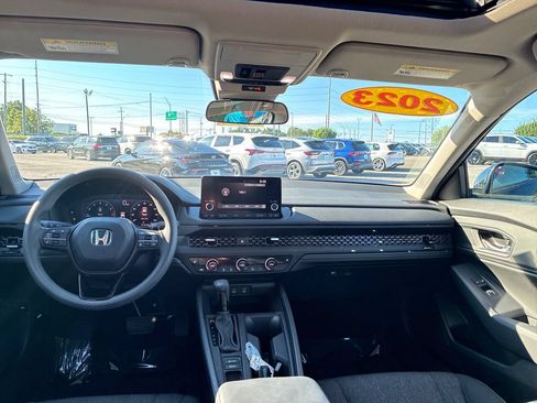 Certified 2023 Honda Accord EX image 20