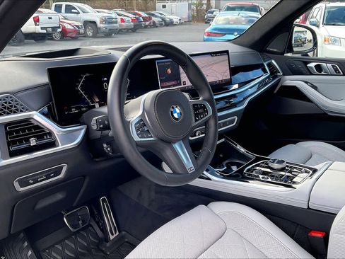 Used 2025 BMW X7 xDrive40i w/ Executive Package image 34