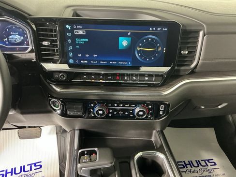 Used 2023 Chevrolet Silverado 1500 LTZ AWD/4WD image 25