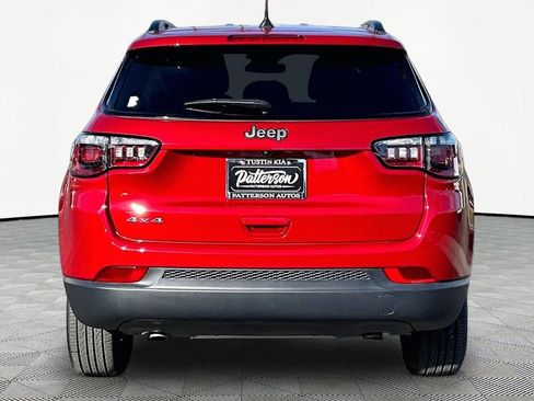 Used 2025 Jeep Compass Latitude w/ Altitude Special Edition image 4