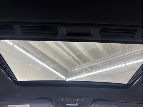 Used 2020 Mercedes-Benz E 350 Sedan image 28