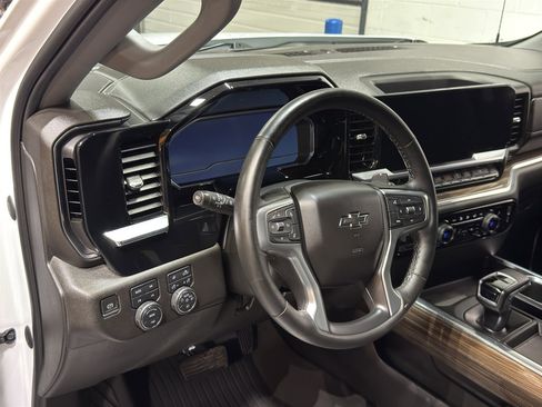 Used 2024 Chevrolet Silverado 1500 RST w/ Convenience Package II image 20