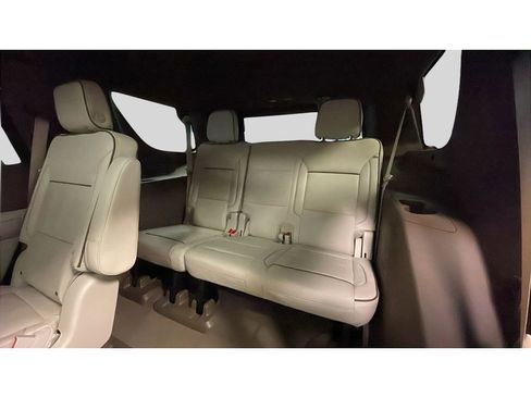 Used 2026 GMC Yukon Denali w/ Denali Reserve Package image 16
