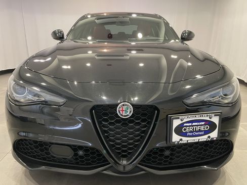 Used 2023 Alfa Romeo Giulia Sprint AWD/4WD image 2