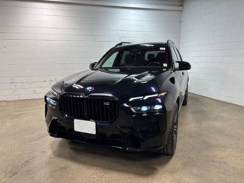 Used 2024 BMW X7 M60i AWD/4WD image 2