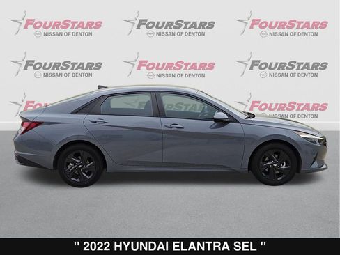 Used 2022 Hyundai Elantra SEL w/ Cargo Package image 3