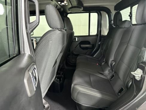 Used 2020 Jeep Gladiator Sport w/ Quick Order Package 24S image 25