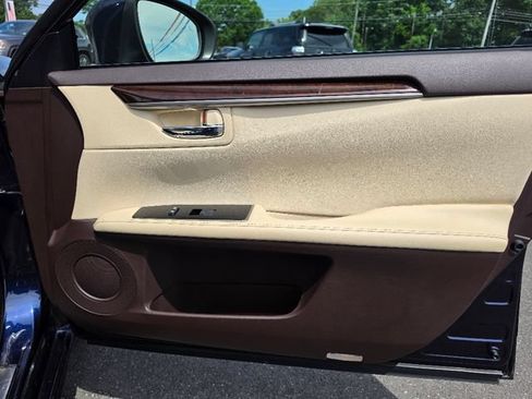 Used 2016 Lexus ES 350 w/ Navigation System Package FWD image 10