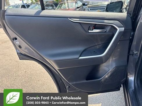 Used 2019 Toyota RAV4 Limited w/ Advanced Technology Package AWD/4WD image 28