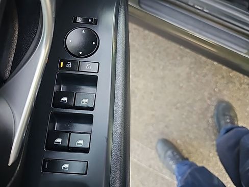 Certified 2025 Hyundai Tucson SEL image 12