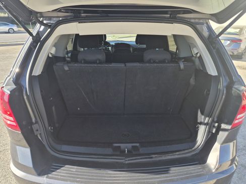 Used 2018 Dodge Journey SE w/ Popular Equipment Group image 11