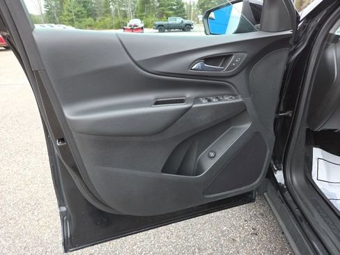 Used 2020 Chevrolet Equinox LT w/ Driver Convenience Package image 40