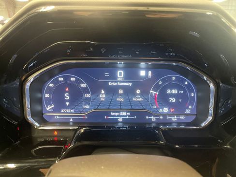 Used 2023 GMC Sierra 1500 SLT AWD/4WD image 22
