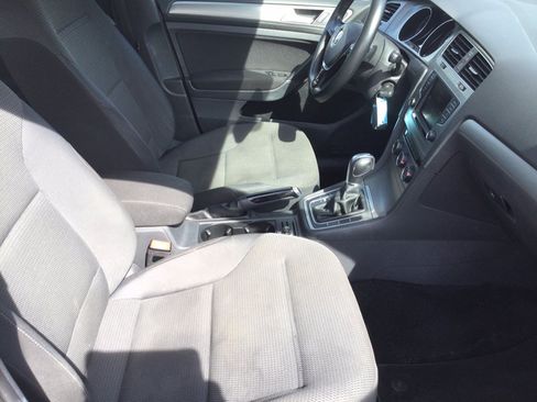 Used 2016 Volkswagen Golf S FWD image 22