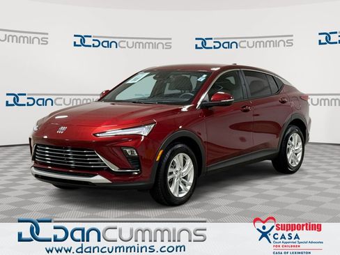 Used 2025 Buick Envista Preferred FWD image 1