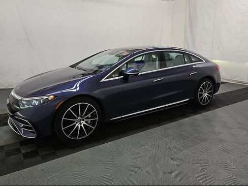Used 2023 Mercedes-Benz EQS 580 4MATIC Sedan w/ Manufactur Interior Package image 3
