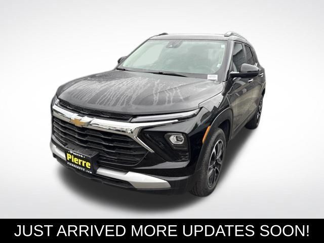 Used 2025 Chevrolet TrailBlazer LT AWD/4WD image 1