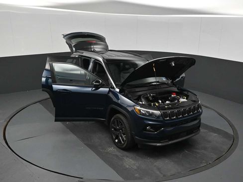 Used 2026 Jeep Compass Limited AWD/4WD image 36