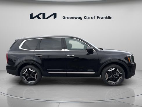 New 2025 Kia Telluride S image 8