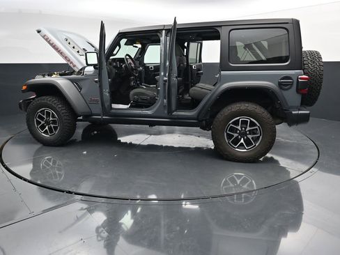 Used 2024 Jeep Wrangler Unlimited Rubicon AWD/4WD image 42