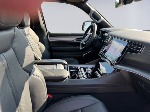 New 2025 Jeep Wagoneer Series II w/ Premium Group I image 15