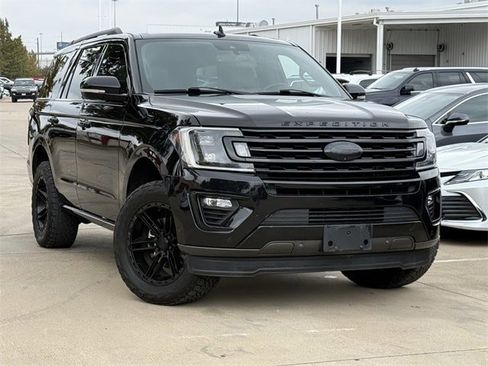 Used 2021 Ford Expedition Limited image 2