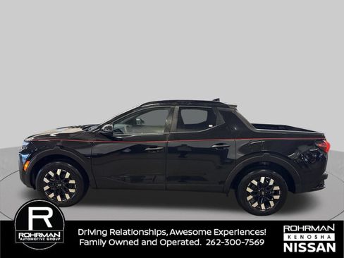 Used 2025 Hyundai Santa Cruz SEL AWD/4WD image 2