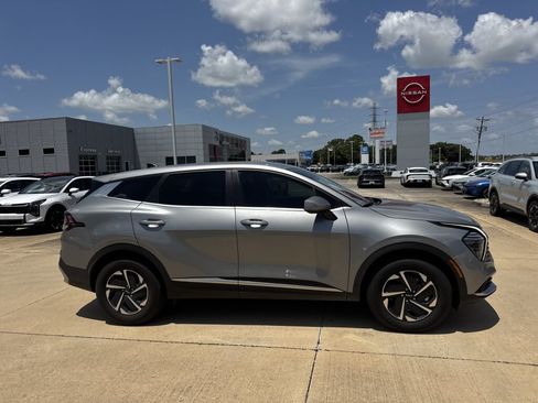 Certified 2025 Kia Sportage LX FWD image 14