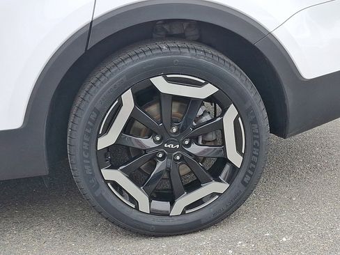 Used 2023 Kia Telluride S w/ S Sunroof Package image 7