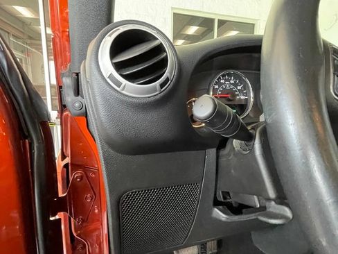 Used 2014 Jeep Wrangler Unlimited Sahara w/ Max Tow Package AWD/4WD image 13
