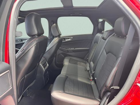 Used 2020 Ford Edge ST-Line FWD image 24