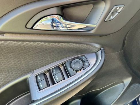 Used 2019 Chevrolet Malibu LT FWD image 16