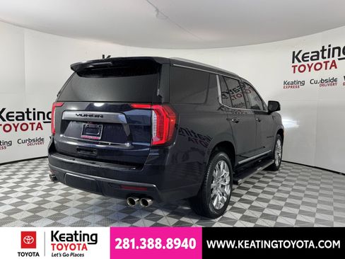 Used 2022 GMC Yukon Denali w/ Denali Premium Package AWD/4WD image 5