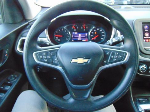 Used 2022 Chevrolet Equinox LT image 41