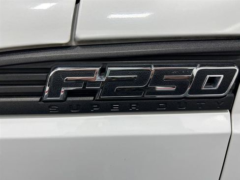Used 2011 Ford F250 XL w/ XL Value Pkg image 12