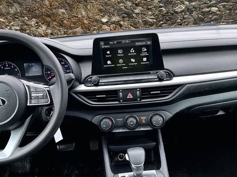 Used 2020 Kia Forte LXS image 6