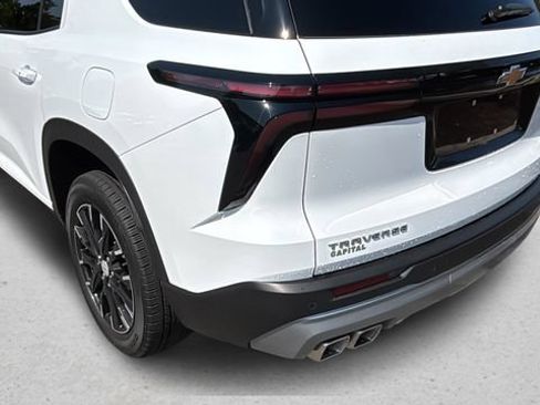 Used 2026 Chevrolet Traverse LT w/ Sun and Wheel Package FWD image 37