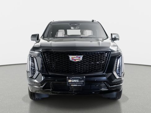 Used 2026 Cadillac Escalade Sport w/ LPO, Floor Liner Package AWD/4WD image 34