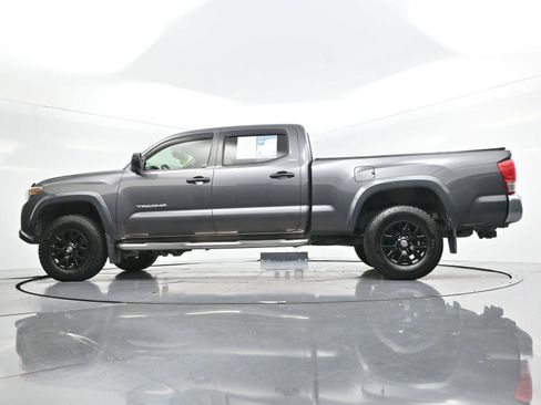 Used 2017 Toyota Tacoma SR5 w/ Tow Package AWD/4WD image 43