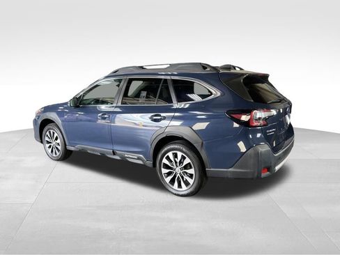 Used 2023 Subaru Outback Limited image 4