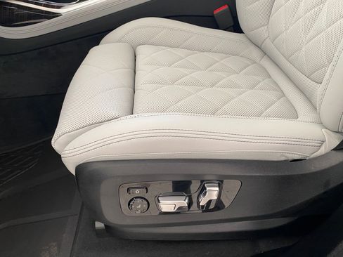 New 2026 BMW X7 xDrive40i w/ M Sport Package image 13