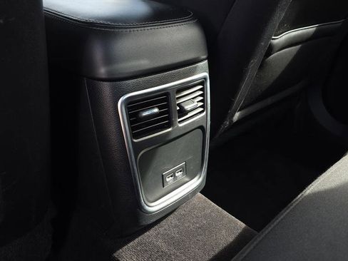 Used 2019 Dodge Charger SXT w/ Cold Weather Package image 14