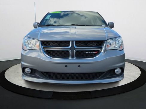 Used 2019 Dodge Grand Caravan SXT image 8