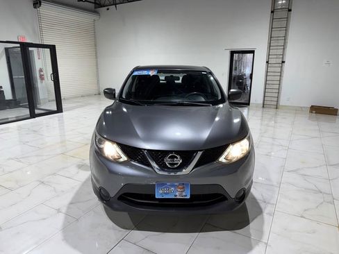 Used 2017 Nissan Rogue Sport S w/ S Appearance Package FWD image 2